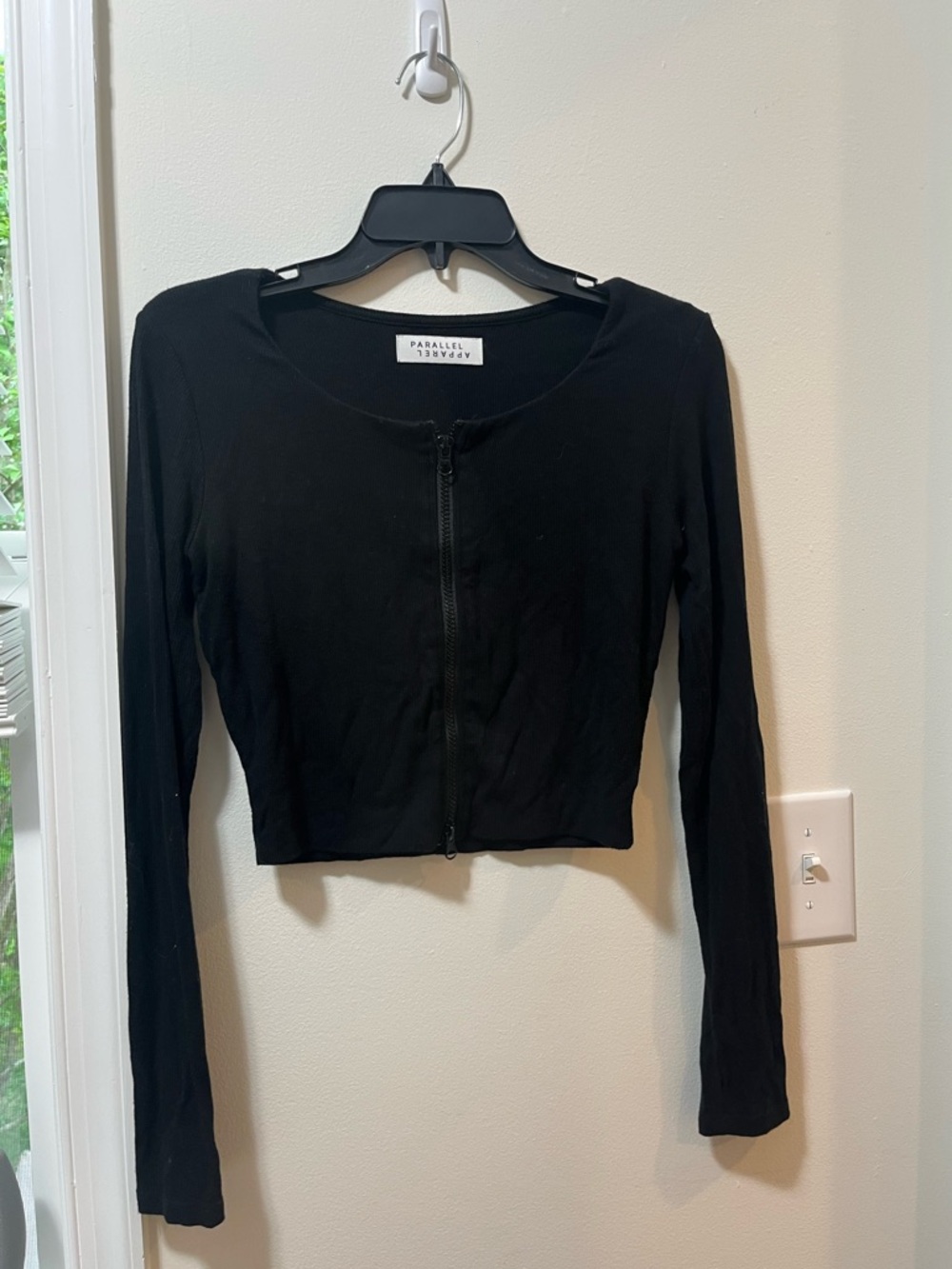 Parallel Apparel Cropped Ribbed Black Long Sleeve Athlesiure Cardigan Sweater